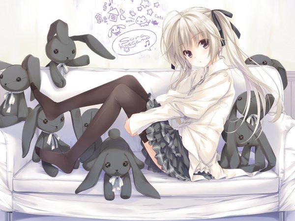 kasugano sora, ohara tometa, yosuga no sora, арт, девочка, диван, игрушки, кролик, надписи