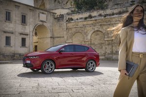 Обои на рабочий стол: 2023, alfa romeo, Alfa Romeo Tonale Tributo Italiano, Plug-in Hybrid Q4, Tonale Tributo Italiano, Альфа Ромео