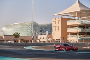 Обои на рабочий стол: dubai, ferrari, Ferrari FXX-K, FXX, racing track, track car, Yas Marina Circuit