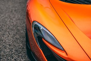 Обои на рабочий стол: headlights, mclaren, McLaren P1, P1