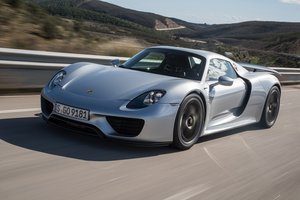 Обои на рабочий стол: porsche, Porsche 918 Spyder, порше, скорость, трасса