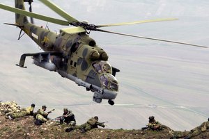 Обои на рабочий стол: высадка, горы, десант, ми-24
