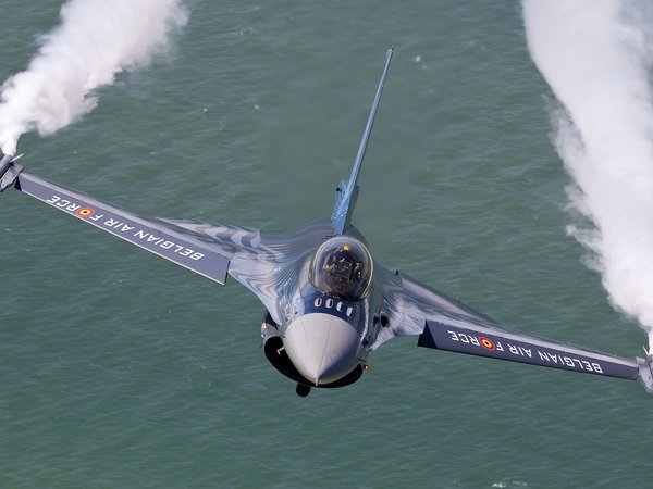 belgian air force, f-16, general dynamics f-16 fighting falcon, вода, истребитель, море, полет