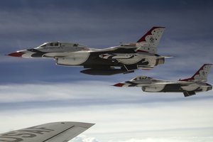 Обои на рабочий стол: dynamics, f-16, falcon, fighting, general, thunderbirds, истребитель