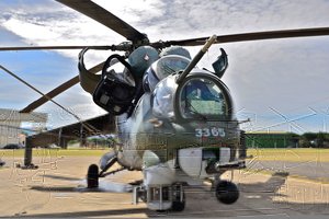 Обои на рабочий стол: Hind, MI 24D, вертолёт, лань, МИ-24Д, Российский Транспортный, советский, Учебная модификация