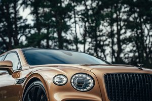 Обои на рабочий стол: 2020, 2021, bentley, Flying Spur, Flying Spur V8, V8, кузов, решетка