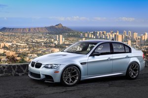 Обои на рабочий стол: BMW, city, E90, Sedan, Sight, silver