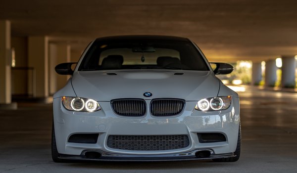 Обои на рабочий стол: BMW, E92, face, Front, gray, Sight