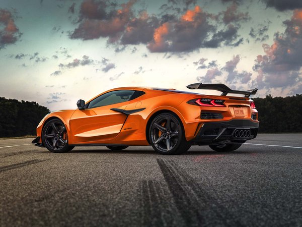 C8 Z06, chevrolet, Chevrolet Corvette C8 Z06, corvette, асфальт, облака, спортивная машина, экстерьер