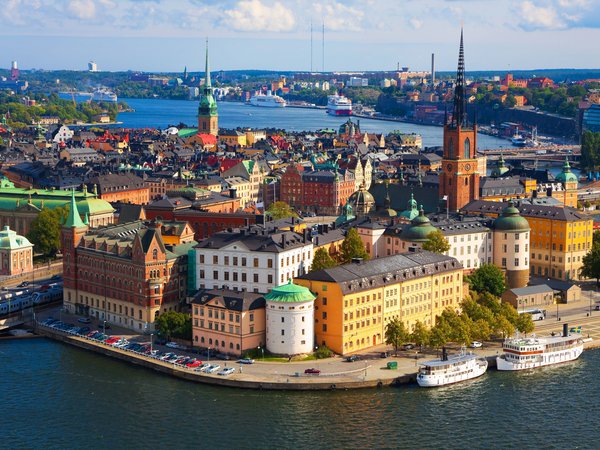 stockholm, sweden, архитектура, башни, вид, высокие, гавань, горизонт, город, движение, здания, панорама, причал, скандинавия, старый, стокгольм, траффик, фото, церковь, швеция