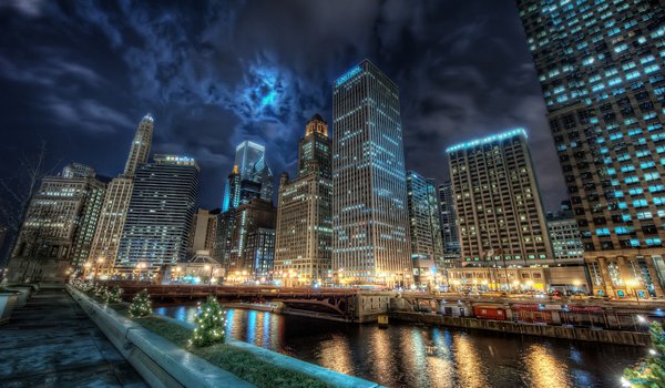 Обои на рабочий стол: chicago, u.s.a., usa, америка, вода, город, канал, ночь, огни, отражение, сша, чикаго, штаты