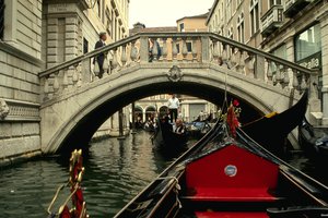 Обои на рабочий стол: венеция, гандола, италия, мост