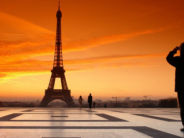 france, paris, вечер, закат, люди, небо, облака, париж, площадь, франция, эйфелева башня