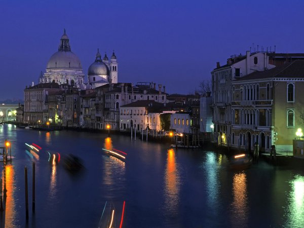 grand canal, italia, venice, архитектура, венеция, вода, город, город на воде, дома, здания, италия, купола, ночной город, ночь, огни, освещение, постройки, свет, яркие