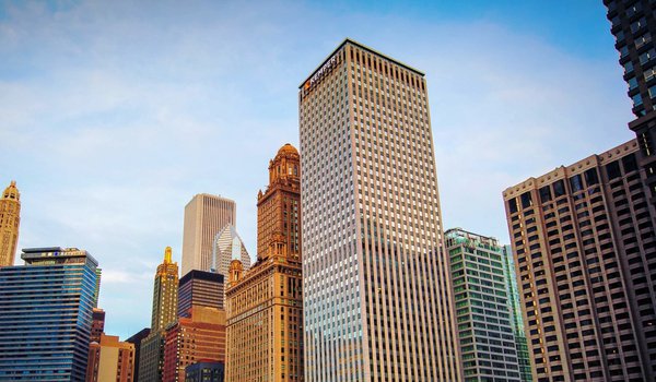 Обои на рабочий стол: chicago, Illinois, usa, америка, высотки, здания, Иллинойс, небо, небоскребы, сша, чикаго
