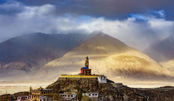 Обои на рабочий стол: gompa, himalaya, Himalayas, image, India, indian, jammu, kashmir, ladakh