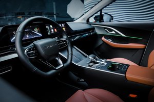 Обои на рабочий стол: Chery Automobile, Omoda C5, интерьер, купе-кроссовер