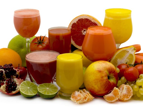апельсин, виноград, гранат, лайм, лимон, мандарин, морковь, помидор, свежесть, соки, стаканы, фужеры, яблоко