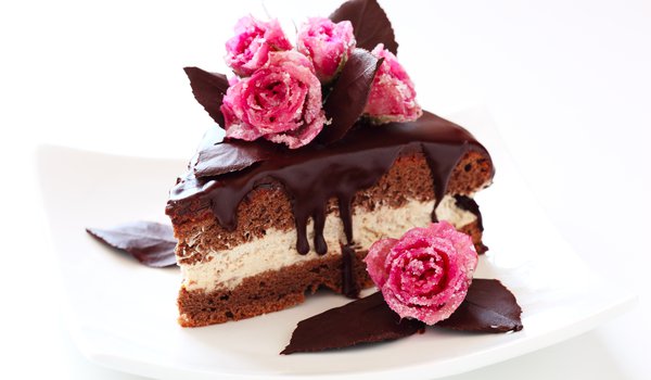 Обои на рабочий стол: cake, chocolate, dessert, glaze, выпечка, глазурь, десерт, крем, кусочек, пирожное, розы, сахар, сладкое, торт, тортик, шоколад
