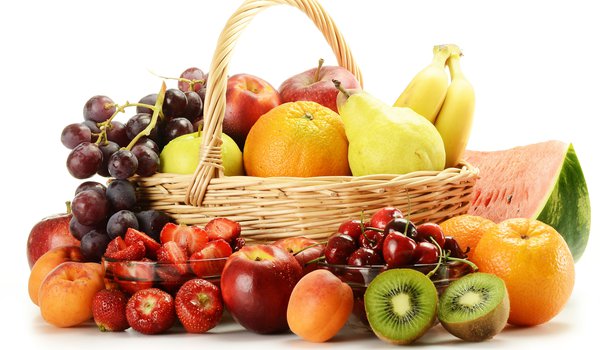 Обои на рабочий стол: абрикосы, апельсины, арбуз, бананы, виноград, груши, киви, клубника, корзинка, фрукты, черешня, яблоки, ягоды