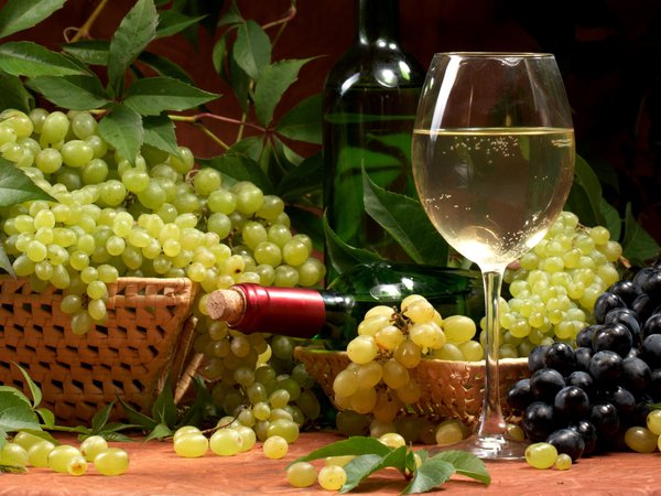 белое, бокал, бутылка, вино, виноград, корзины, листья