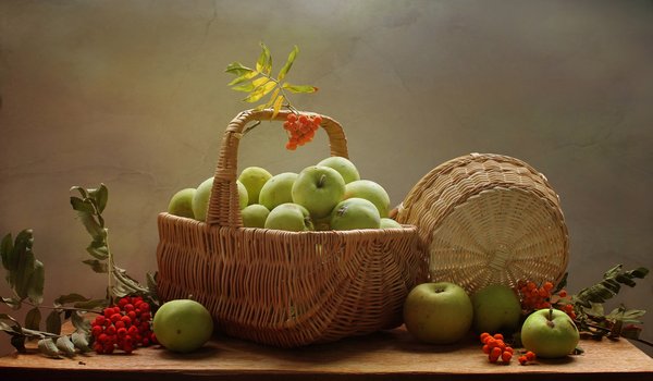Обои на рабочий стол: Август, корзины, лето, натюрморт, рябина, яблоки