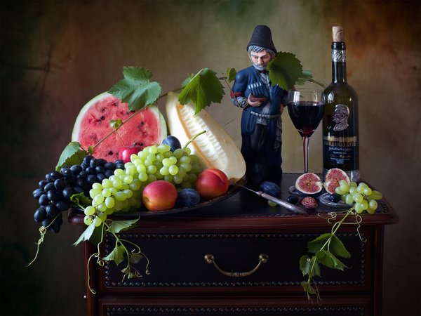 арбуз, бокал, бутылка, вино, виноград, дыня, инжир, Мила Миронова, натюрморт, статуэтка, фрукты