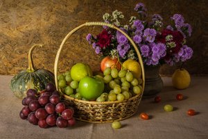Обои на рабочий стол: flowers, fruit, grapes, still life, vegetable, букет, виноград, груши, натюрморт, овощи, тыква, фрукты, цветы, яблоки