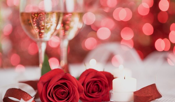 Обои на рабочий стол: красный, розы, свечи, цветы, шампанское