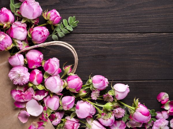 beautiful, flowers, pink, roses, wood, букет, бутоны, розовые, розы, цветы