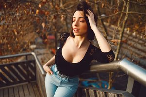 Обои на рабочий стол: blouse, brunette, closed eyes, David Mas, jeans, model, neckline, open mouth, trees, women, women outdoors