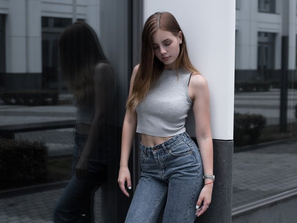 brunette, city, jeans, model, public, reflection, street, women, women outdoors, девушка