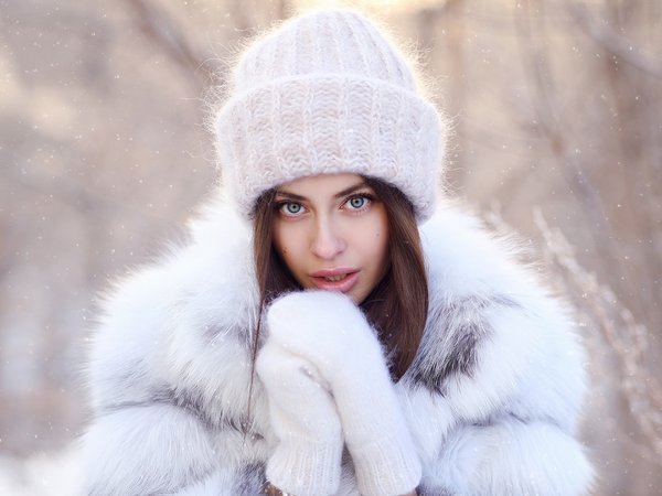 Dmitry Arhar, Алина, варежки, взгляд, девушка, зима, лицо, портрет, рукавички, шапочка, шуба