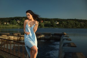 Обои на рабочий стол: Aleksa Tereschuk, bare shoulders, black hair, breast, brunette, chest, cleavage, closed eyes, depth of field, Dmitry Medved, dress, face, girl, hair in the wind, lake, landscape, legs, lips, long hair, looking at camera, looking at viewer, model, mouth, photo, photographer, pierced lip, piercing, portrait, strap, tattoo, water, wavy hair, windy