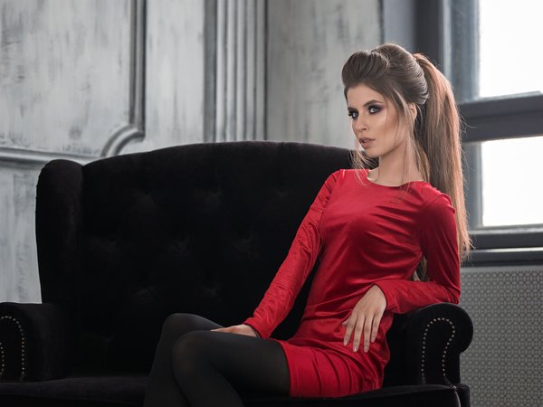 Dmitry Sn, elena, в красном, диван, красивая, макияж, модель, платье, поза, портрет, причёска, секси, сидит, фигура, шатенка
