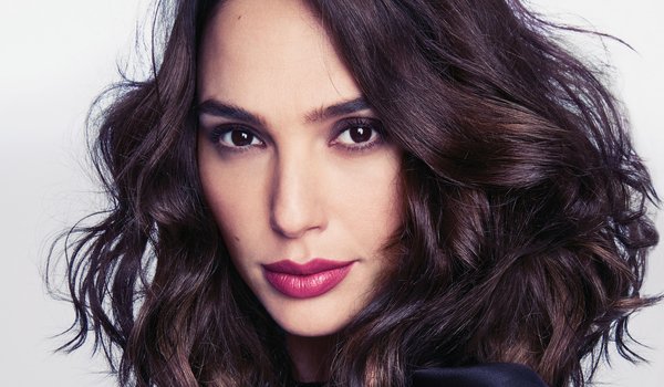 Обои на рабочий стол: Gal Gadot, брюнетка, лицо, портрет