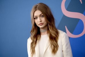 Обои на рабочий стол: Gigi Hadid, модель, портрет