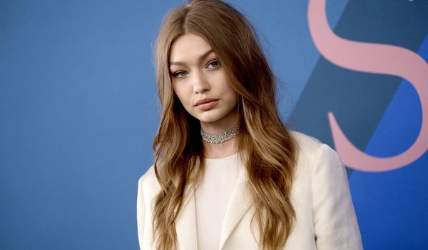 Обои на рабочий стол: Gigi Hadid, модель, портрет