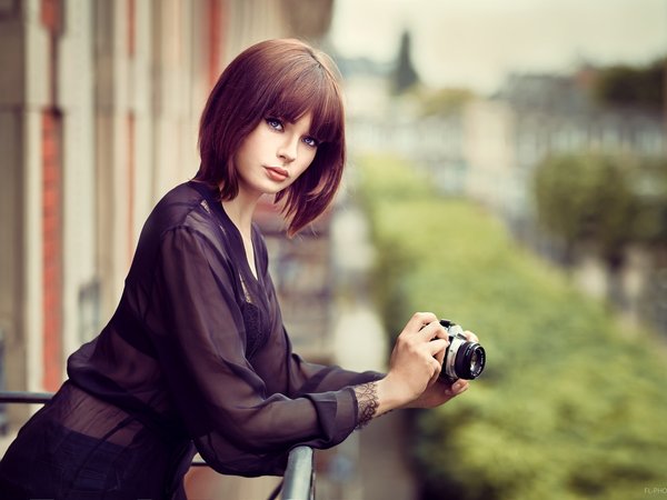 blue eyes, brunette, camera, city, depth of field, face, girl, lips, Lods Franck, looking at camera, looking at viewer, Marie Grippon, model, mouth, photo, photographer, portrait, shirt, short hair, urban