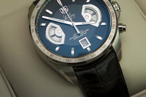 Обои на рабочий стол: TAG Heuer Grand Carrera Chronograph Calibre 17 RS, стрелки, часы