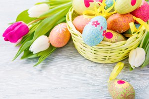 Обои на рабочий стол: Easter, пасха, тюльпаны, цветы, яйца