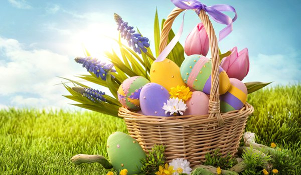 Обои на рабочий стол: Easter, бант, весна, корзина, пасха, пасхальные, праздник, трава, цветы, яйца