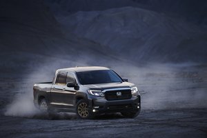 Обои на рабочий стол: 2020, 2021, Honda, Ridgeline, двойная кабина, пикап, пыль