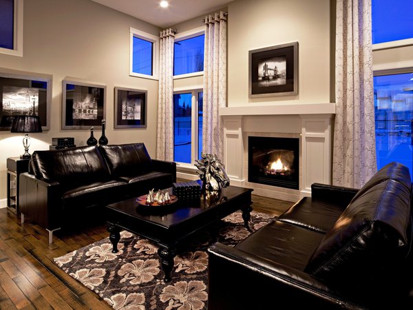 диван, дизайн, интерьер, камин, кожаный, комната, стиль, черный