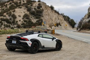 Обои на рабочий стол: 2024, Huracan, lamborghini, Lamborghini Huracan Sterrato