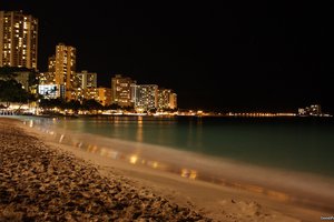 Обои на рабочий стол: ночное побережье, пляж, романтика