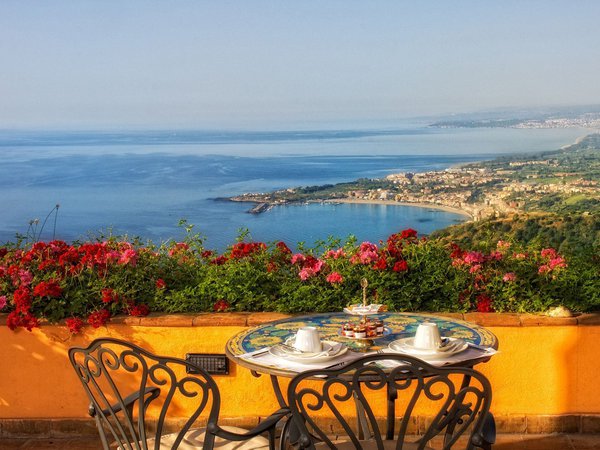 italy, италия, море, побережье, столик, терраса, цветы