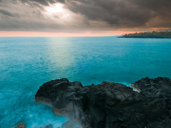 hawaii, гавайи, домики, море, небо, скалы, тучи, шторм