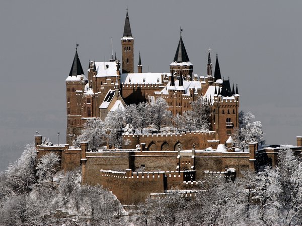 burg hohenzollern, castle, germany, in winter, stuttgart, германия, гогенцоллерн, гора, город, замок, замок-крепость, зима, иней, снег, штутгарт