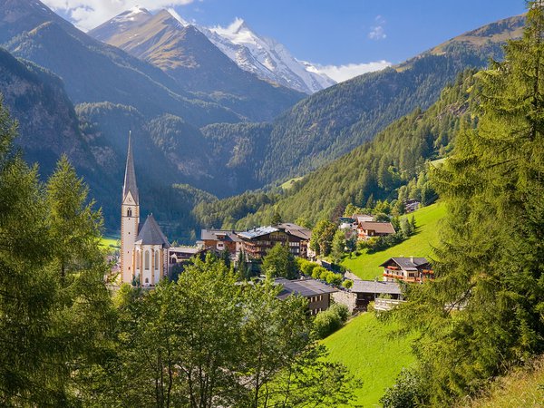 Austria, Heiligenblut Village, австрия, горы, деревня, деревья, дома, склон, церковь